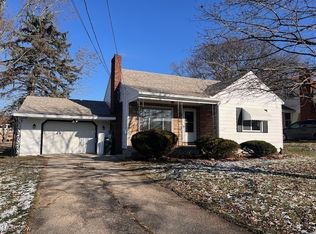 96 Rosary Dr, Campbell, OH