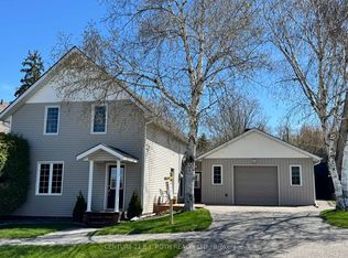 17 Peel St, Penetanguishene, ON L9M 1A5