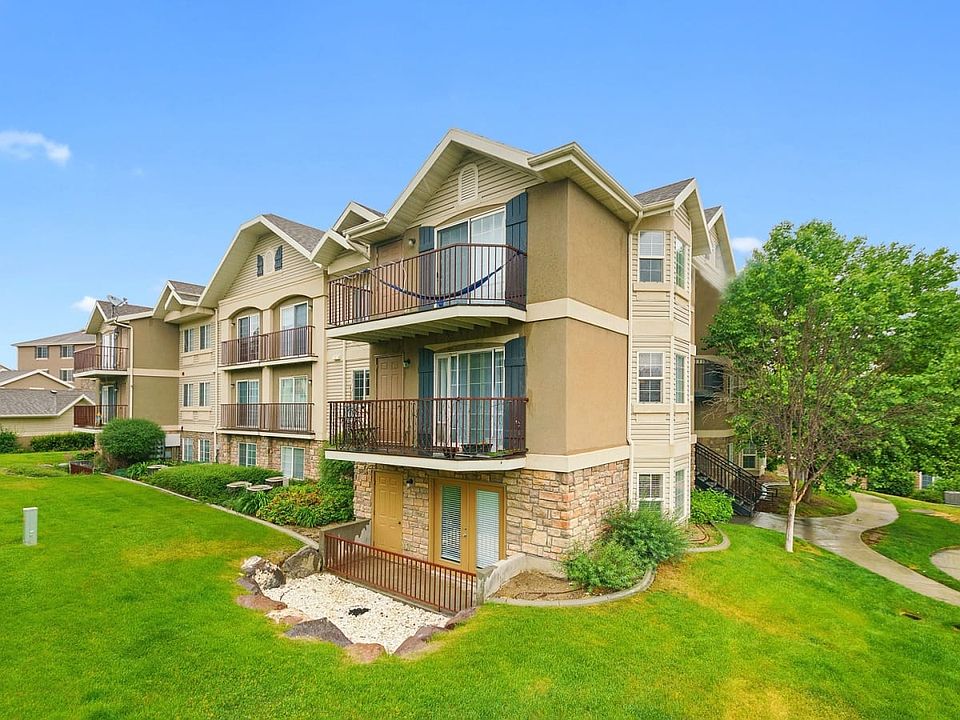 1st image of 135 W Suncrest Ln