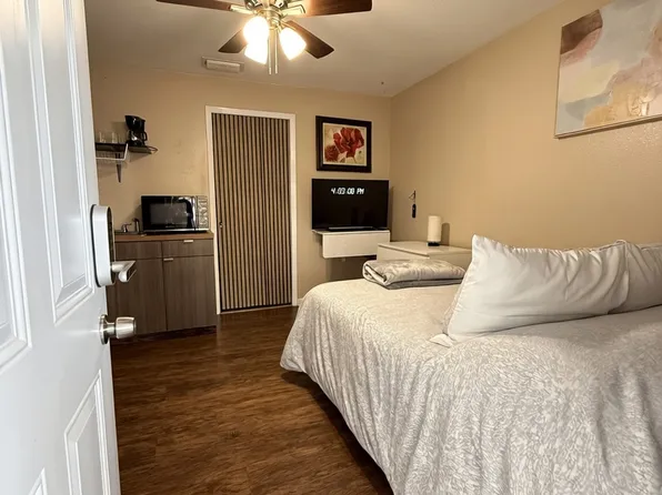 (undisclosed Address), Ruskin, FL 33570