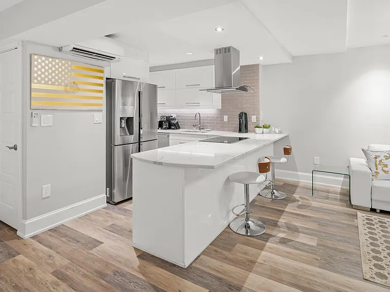 506 Seward Sq SE #1 — Photo 15