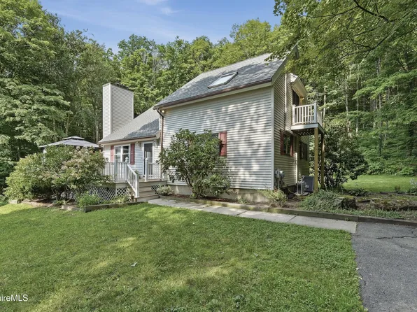 56 Victoria Ln, Lanesborough, MA 01237