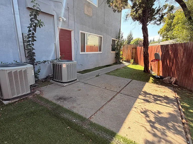 2409 Carta Ct #2 — Photo 24