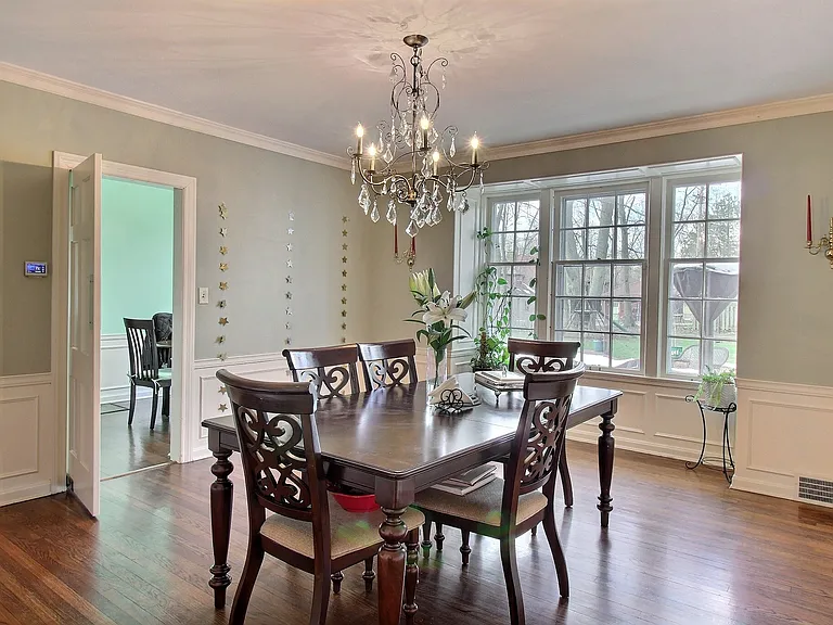 14575 Shaker Blvd — Photo 7