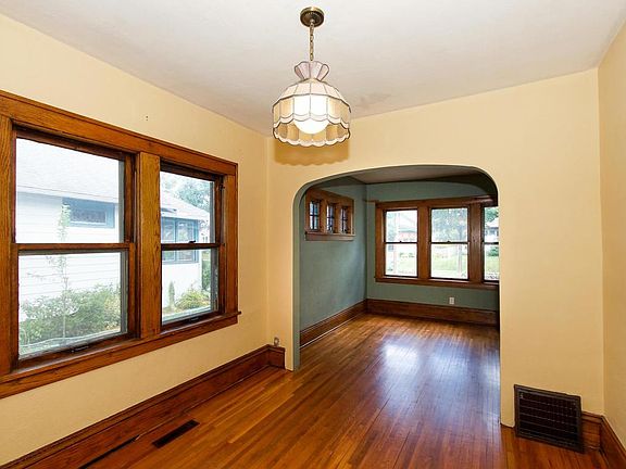 5th image of 1360 Lafond Ave