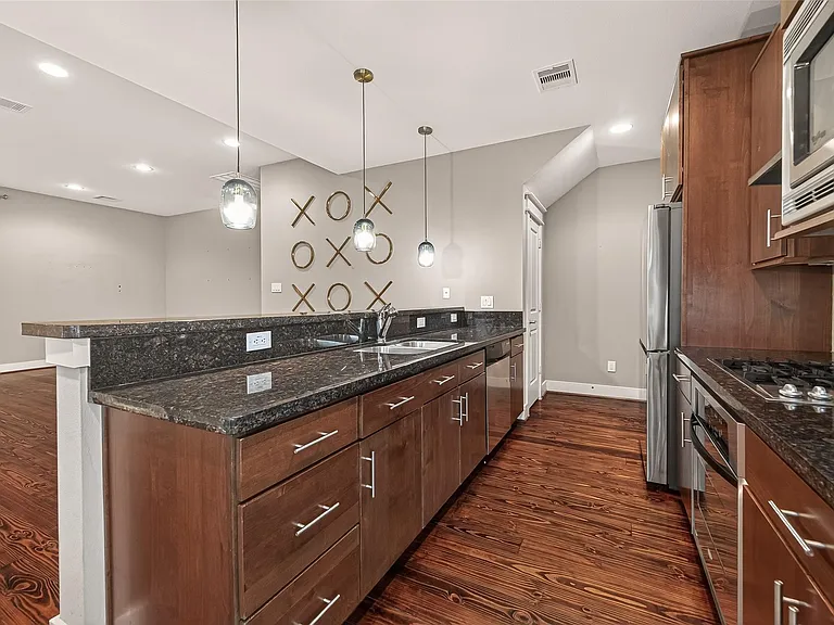 1510 Crockett St #B — Photo 12