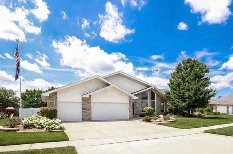1st image of 19430 Lisadell Dr