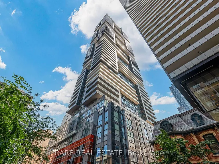 7 Grenville St #3307 — Photo 1