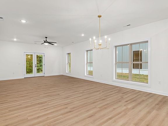 5th image of 68 Foster Dr