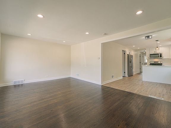 5th image of 10800 S Sacramento Ave