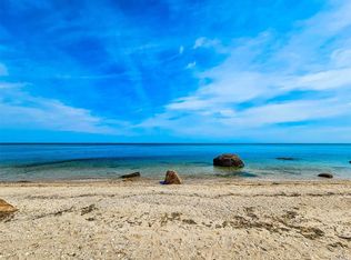 96 Glen Rd, Baiting Hollow, NY 11933