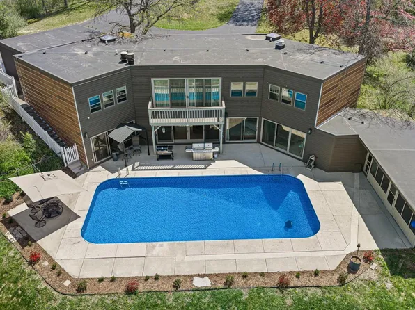 6171 Pleasant Hill DRIVE, West Bend, WI 53095