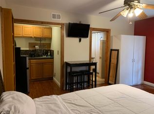 22970 Crespi St #1, Woodland Hills, CA 91364