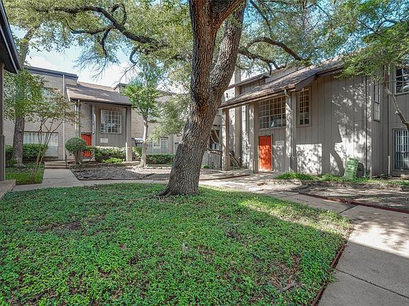 2nd image of 10421 High Hollows Dr #211