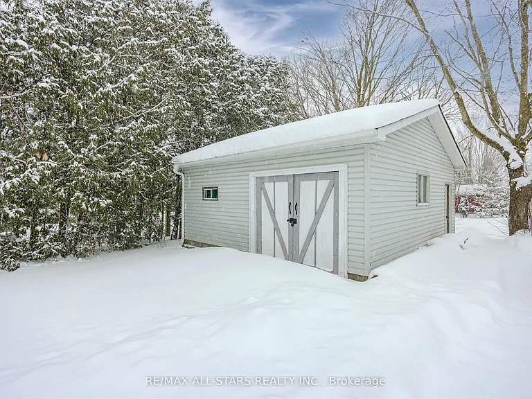 21 Albert St S — Photo 40