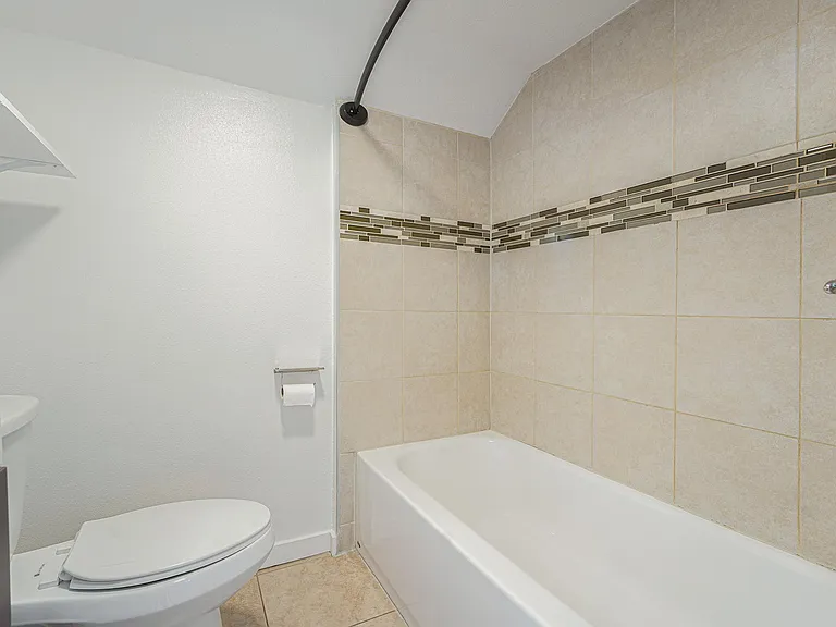444 Lowell Blvd — Photo 17
