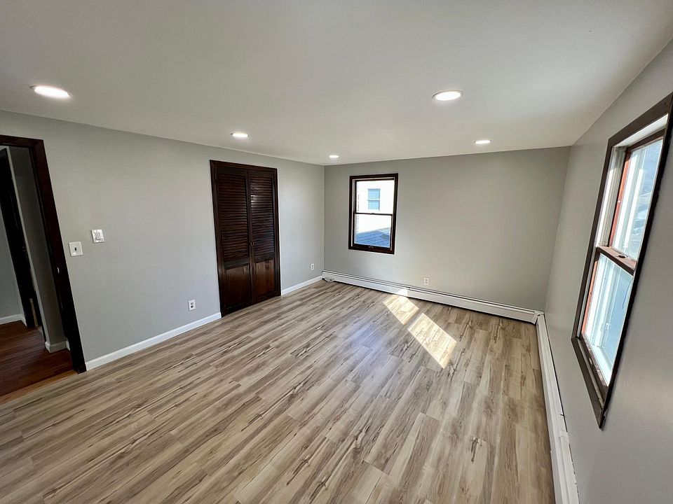 1st image of 43 Mockingbird Ln #2