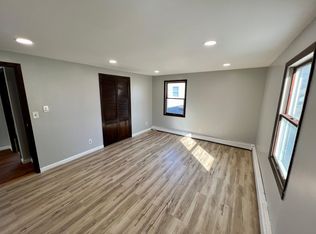 43 Mockingbird Ln #2, Levittown, NY 11756