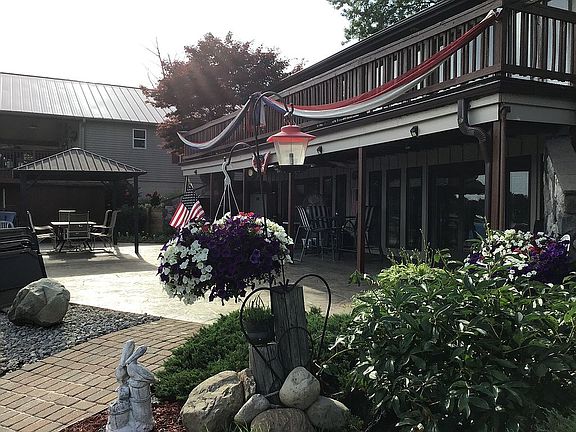 Lakeside Walkout Basement