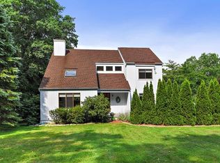 1 Su Garden Rd, Granite Springs, NY 10527