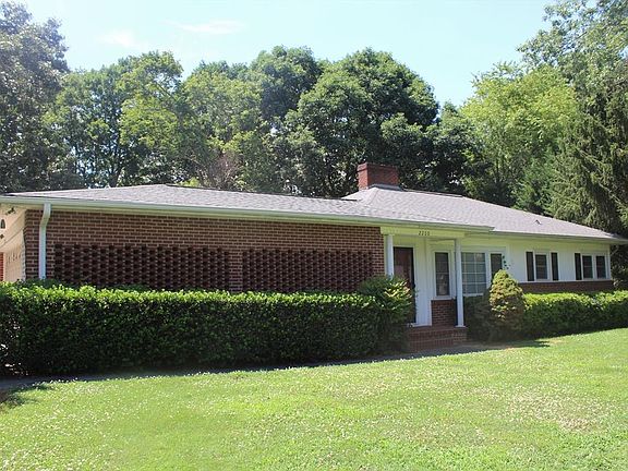2nd image of 1821 Burkemont Ave