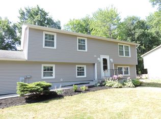 35 Timberwood Dr, Hilton, NY 14468