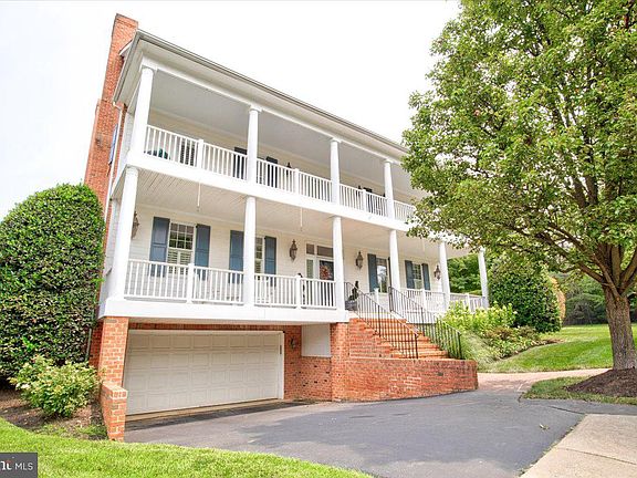 4th image of 4301 Fox Haven Ln