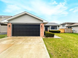 1722 Red Bud Rd, Bolingbrook, IL 60490