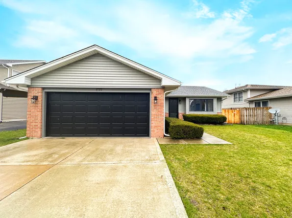 1722 Red Bud Rd, Bolingbrook, IL 60490