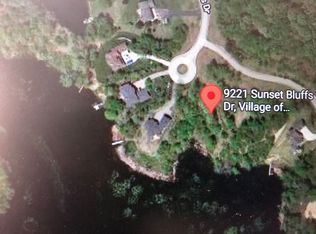 9221 Sunset Bluffs Dr, Clarkston, MI 48348