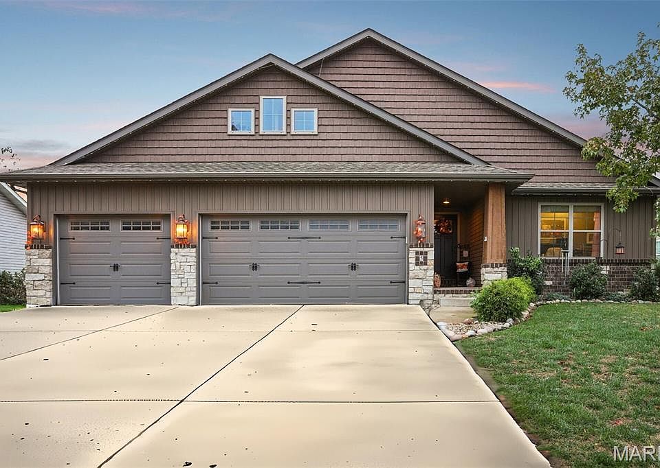 1st image of 5 Meadowbrooke Dr