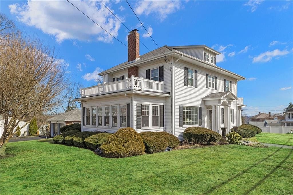 877 Hartford Ave, Johnston, RI 02919 Zillow