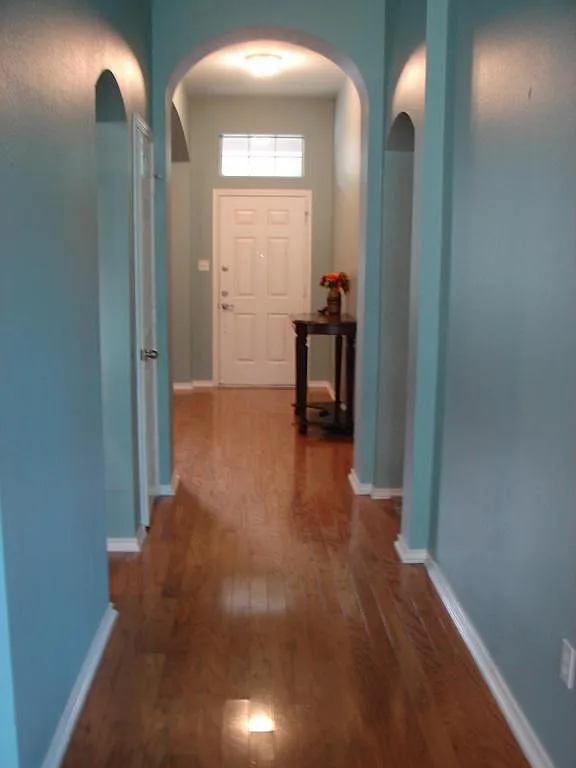 625 Winding Brook — Photo 2
