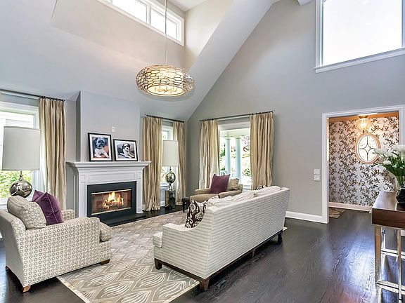 3rd image of 11 Gracewood Dr