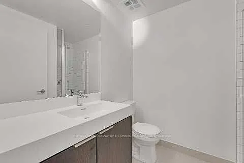 1185 Dupont St #517 — Photo 17