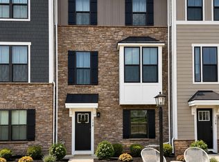 128 Crab Apple Way, Coraopolis, PA 15108