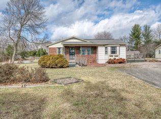 23 Oak Hill Dr, Crossville, TN 38572