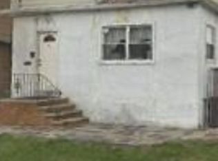 61 Evelyn Pl, Staten Island, NY 10305