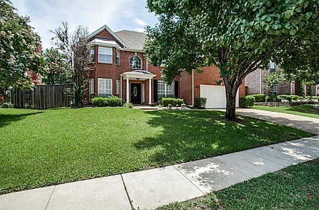 1st image of 929 Fountain Dr