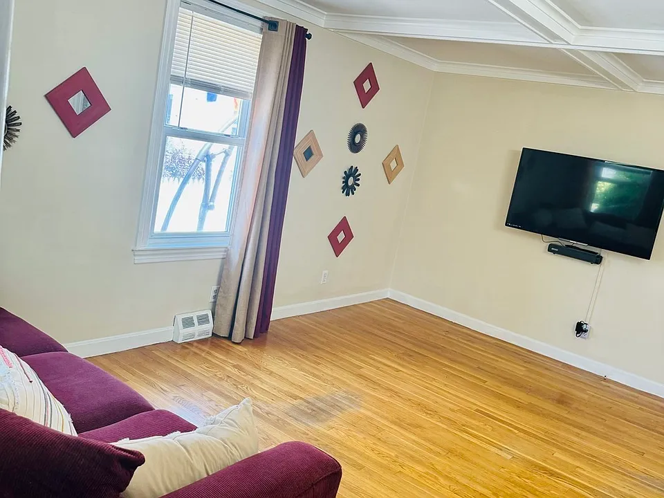 49A Plainfield Ave #1A