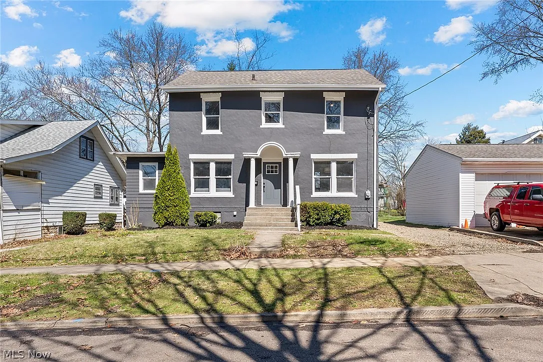 1529 Pilgrim St photo 1