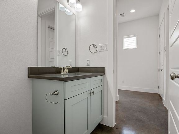3rd image of 215 San Salvador Ave #101