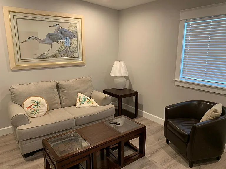 3403 Saxon Dr — Photo 17