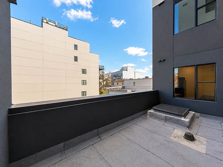 124 Erasmus St #3A — Photo 7