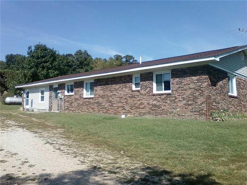 2nd image of 488 County Road 737