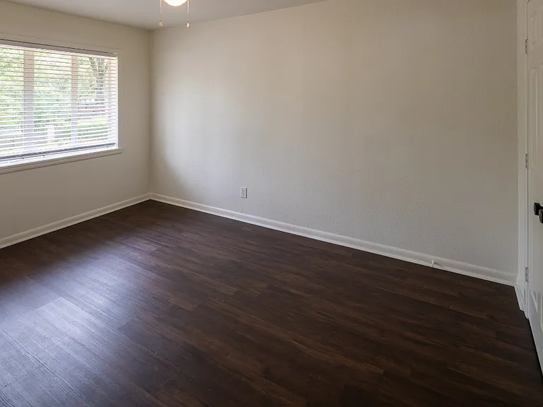 2521 Bateman Ave — Photo 14