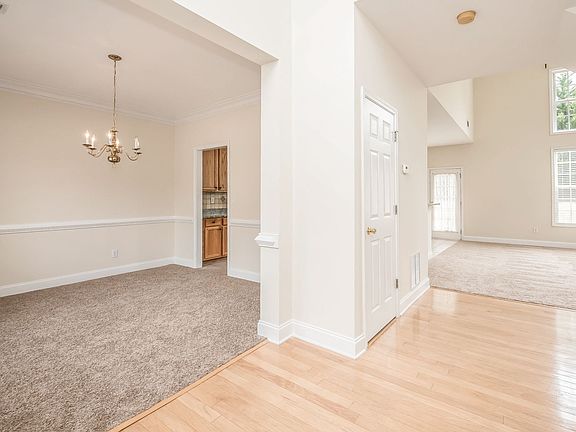 4th image of 1757 Hampton Woods Way