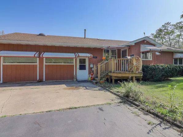 1707 W Forest Ln, Crete, IL 60417