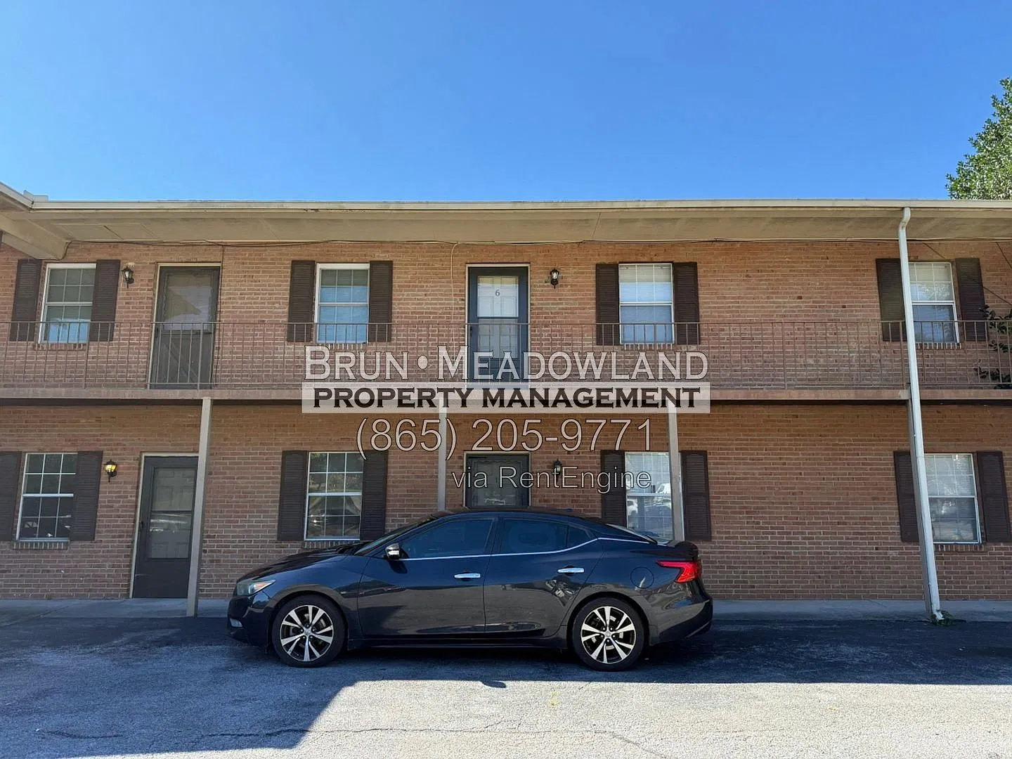 2 bed, 1.5 bath, 825 sqft, $1,395 — Photo 2