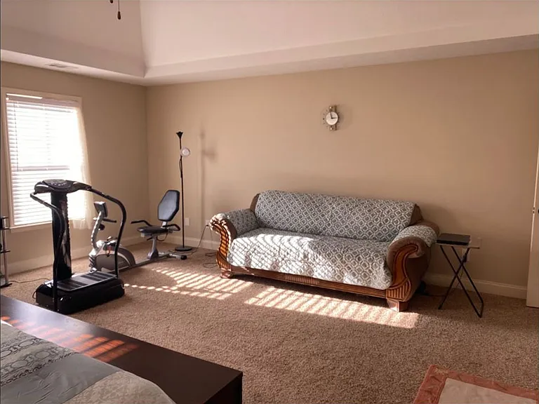 1023 Barrett Dr — Photo 8